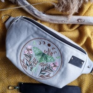 Nerka L haftowana motyl boho