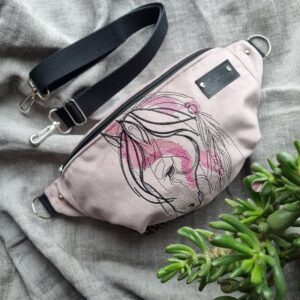 Nerka L haftowana koń romantyczny pink