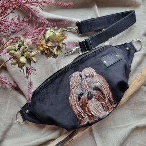 Nerka haftowana z psem Shihtzu Ponny Hair