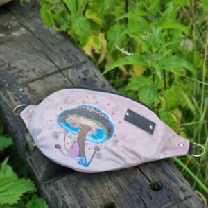 Nerka haftowana pink grzybek